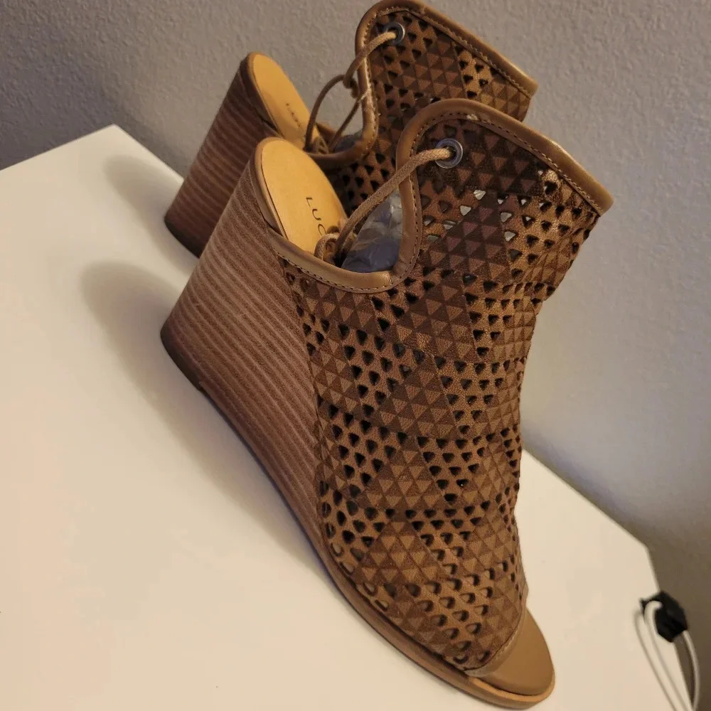 Lucky Brand Riskee Wedge Sandal